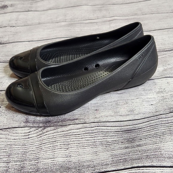 Crocs Womens Shoes Ballet Flats Size 7 Solid Black Cap Toe Shiny - Picture 8 of 12